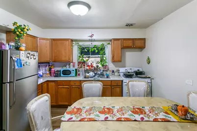 805 N 22nd Avenue, Melrose Park, IL 60160 - Photo 11