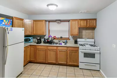 805 N 22nd Avenue, Melrose Park, IL 60160 - Photo 7