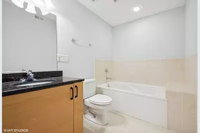 911 Busse Highway #302, Park Ridge, IL 60068 - Photo 9