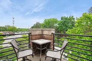 911 Busse Hwy, Park Ridge, IL 60068 - Photo 15