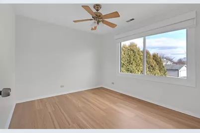 5370 Sequoia Court, Gurnee, IL 60031 - Photo 17