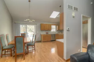 3S554 Virginia Ave, Warrenville, IL 60555 - Photo 9