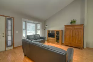 3S554 Virginia Ave, Warrenville, IL 60555 - Photo 3