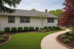 217 55th St, Clarendon Hills, IL 60514 - Photo 1