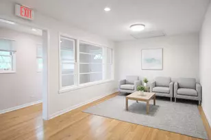 217 55th St, Clarendon Hills, IL 60514 - Photo 3