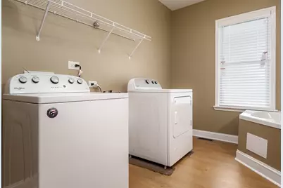 720 S 2nd Street, Dekalb, IL 60115 - Photo 17