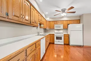 17330 Carlyle Ct, Tinley Park, IL 60487 - Photo 11