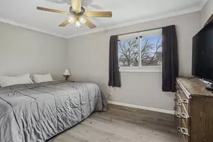 33 Opal Ave, Glendale Heights, IL 60139 - Photo 9