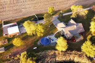 5395 S Carbon Hill Rd, Gardner, IL 60424 - Photo 5