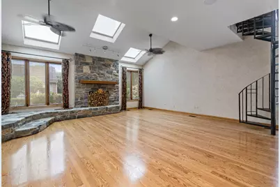 807 Hitchcock Avenue, Lisle, IL 60532 - Photo 5