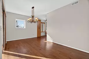 145 S York St, Elmhurst, IL 60126 - Photo 7