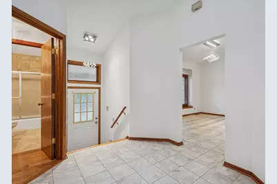 1015 Braemoor Drive #1015B, Downers Grove, IL 60515 - Photo 5