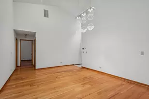 1015 Braemoor Dr, Downers Grove, IL 60515 - Photo 9