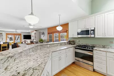 492 Patricia Court, Grayslake, IL 60030 - Photo 7