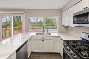 1061 Amherst Ln, University Park, IL 60484 - Photo 7