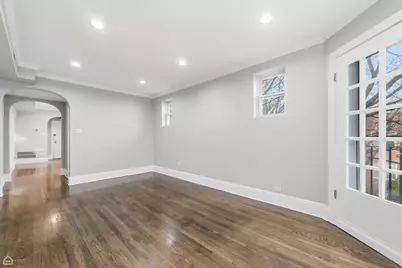 2303 W Winona Street #2E, Chicago, IL 60625 - Photo 13