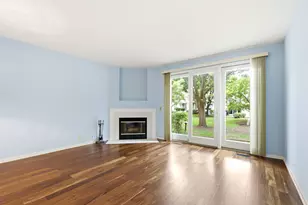 1604 Woodhaven Ct, Mundelein, IL 60060 - Photo 3
