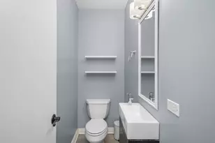 909 W Ohio St, Chicago, IL 60642 - Photo 27