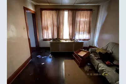 8148 S Brandon Avenue, Chicago, IL 60617 - Photo 5