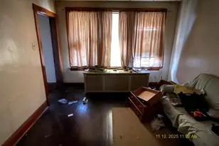 8148 S Brandon Ave, Chicago, IL 60617 - Photo 5