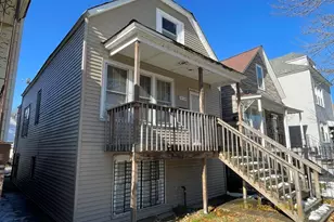 8148 S Brandon Ave, Chicago, IL 60617 - Photo 3