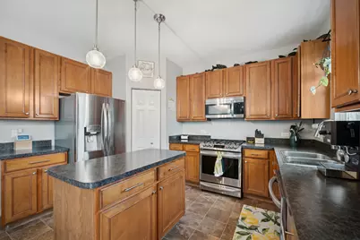 359 Copper Springs Lane, Elgin, IL 60124 - Photo 5