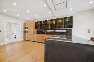 28 S Clay St, Hinsdale, IL 60521 - Photo 5