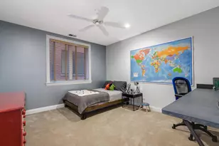 1426 W Melrose St, Chicago, IL 60657 - Photo 27