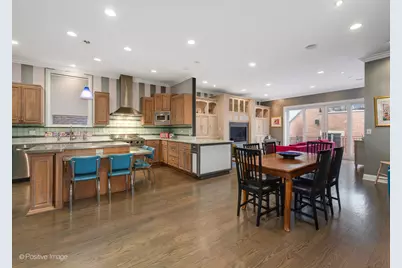 1426 W Melrose Street, Chicago, IL 60657 - Photo 9