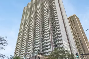 6033 N Sheridan Rd, Chicago, IL 60660 - Photo 1