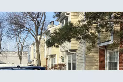 1255 Wyndham Drive #201, Palatine, IL 60074 - Photo 1