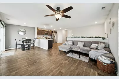 3828 Gansett Parkway, Elgin, IL 60124 - Photo 3