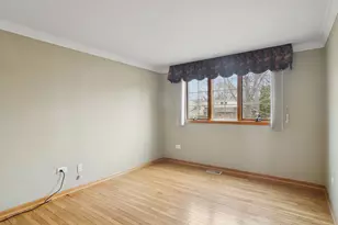 1522 E Fleming Dr, Arlington Heights, IL 60004 - Photo 15