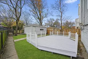 8026 S Coles Ave, Chicago, IL 60617 - Photo 15