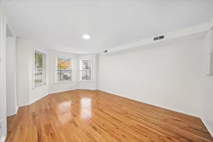 8026 S Coles Ave, Chicago, IL 60617 - Photo 5