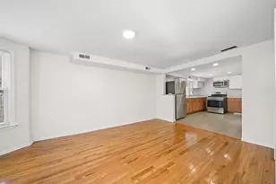 8026 S Coles Ave, Chicago, IL 60617 - Photo 7