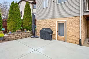 506 W Oneida St, Joliet, IL 60435 - Photo 5