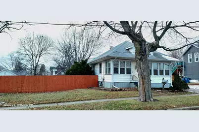 628 Monroe Street, Aurora, IL 60505 - Photo 5