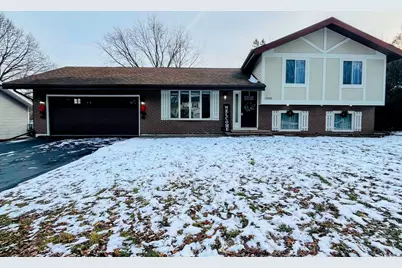 5505 W Shore Drive, McHenry, IL 60050 - Photo 1