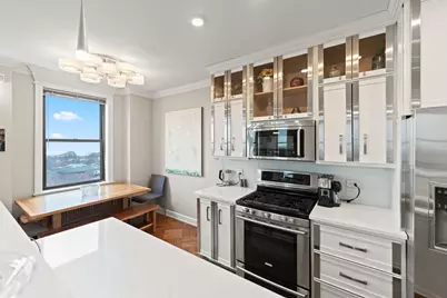 2000 N Lincoln Park West #1010, Chicago, IL 60614 - Photo 11