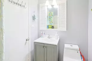 372 Nancy Ln, Wheeling, IL 60090 - Photo 17