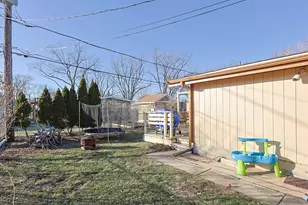 372 Nancy Ln, Wheeling, IL 60090 - Photo 23