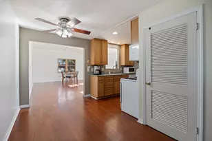 [Address not provided], Carol Stream, IL 60188 - Photo 5