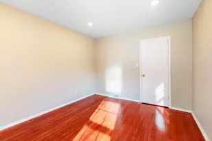 643 Wing St, Elgin, IL 60123 - Photo 15