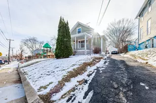 643 Wing St, Elgin, IL 60123 - Photo 3