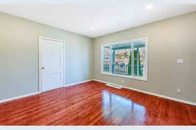 643 Wing Street, Elgin, IL 60123 - Photo 9
