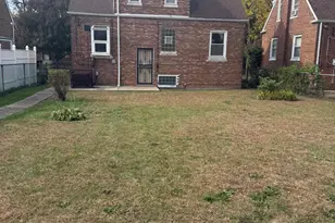 10055 S Oglesby Ave, Chicago, IL 60617 - Photo 11