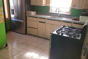 10055 S Oglesby Ave, Chicago, IL 60617 - Photo 3