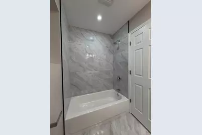 9534 S Yale Avenue, Chicago, IL 60628 - Photo 23