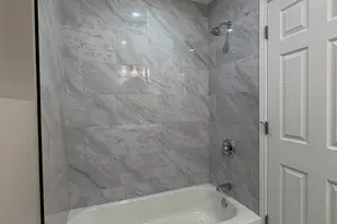 9534 S Yale Ave, Chicago, IL 60628 - Photo 23